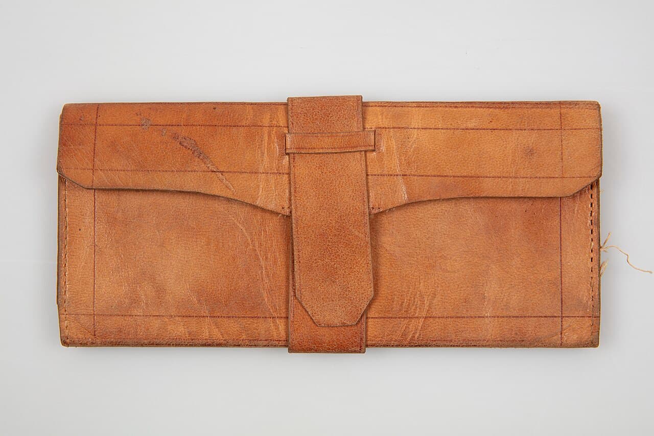 Ariat Tooled Leather Bifold Wallet